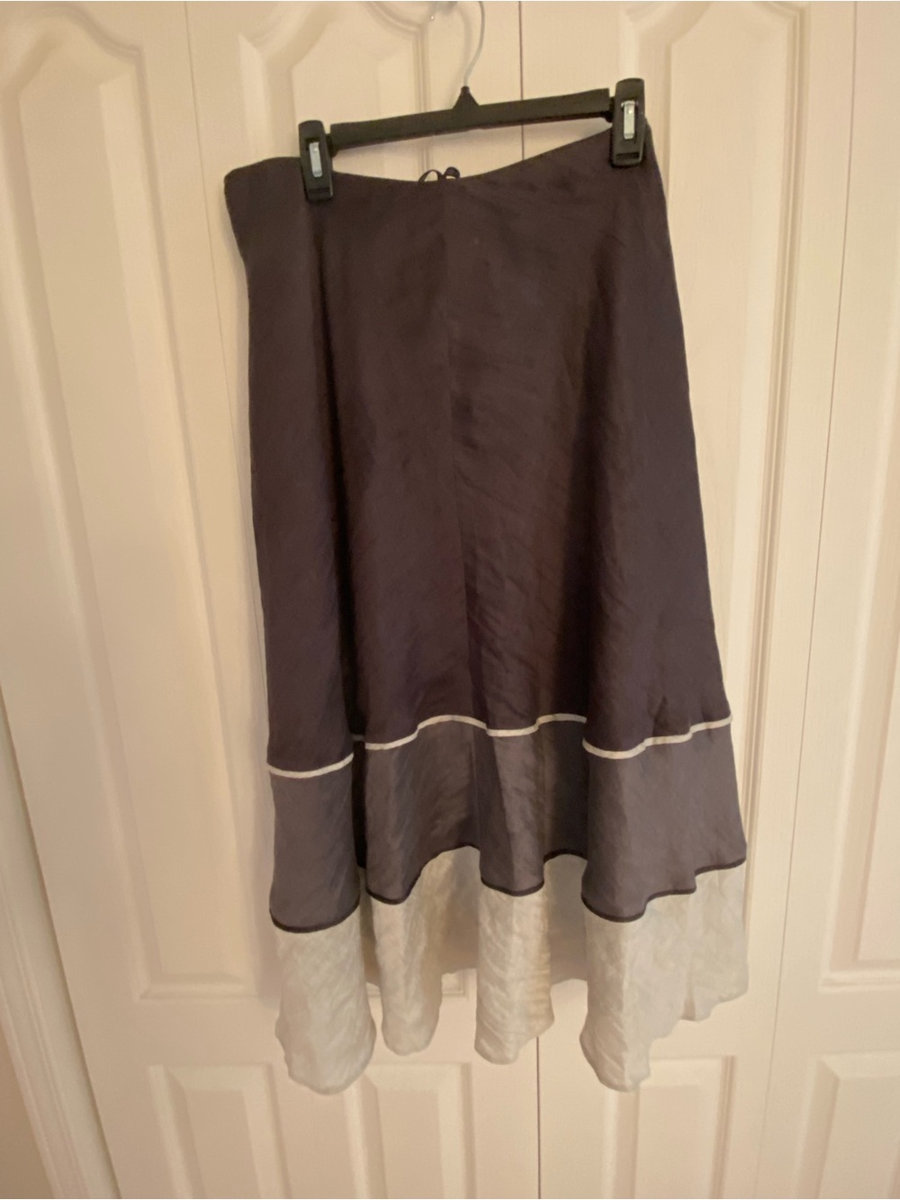 Women's Three Tone Skirt in Grey